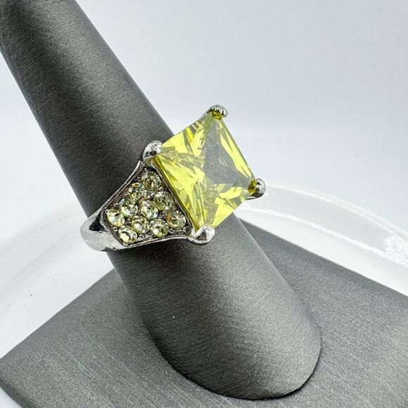 Vintage Leach & Garner Yellow Rhinestone Statement Ring Retro Glam Regency - Picture 5 of 10